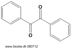 Strukturen af benzil